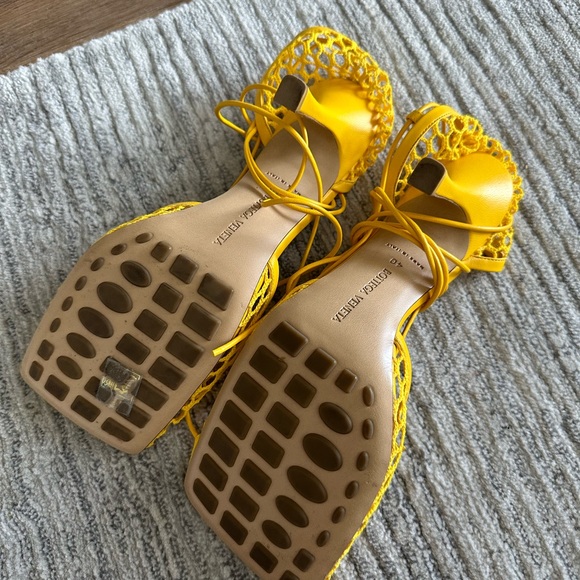 Bottega Veneta Stretch Lace-Up Sandal - Picture 5 of 7